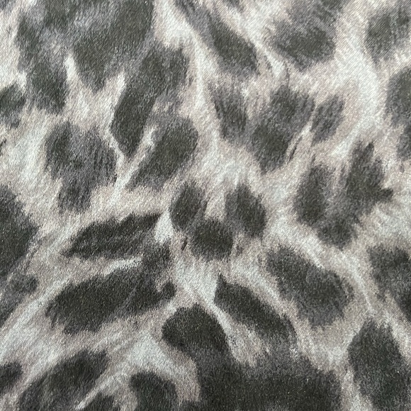 Joie Joann Grey Blue Purple Leopard Oversized size M - Picture 7 of 9